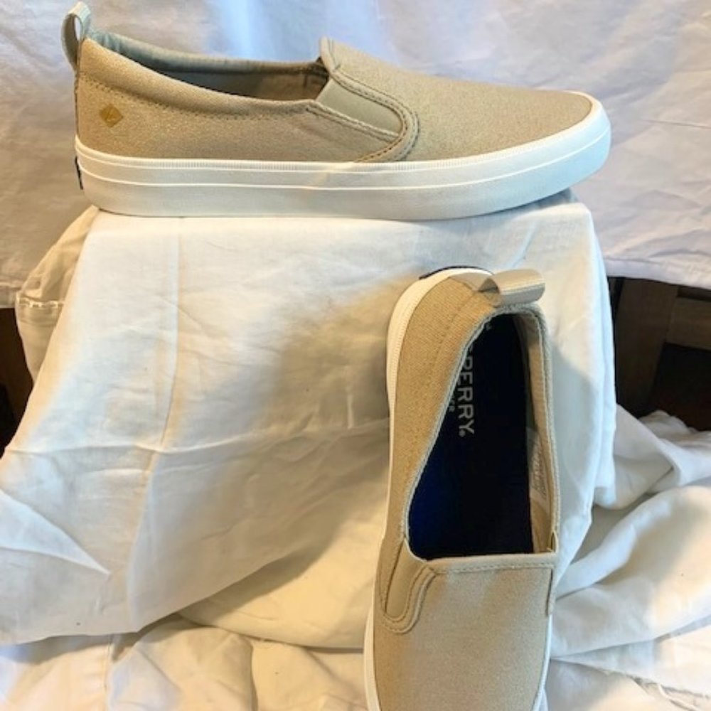 Women's Sperry Slip-on Size 7 Casual Sneaker